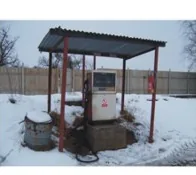 Čerpací stanice pod sněhem